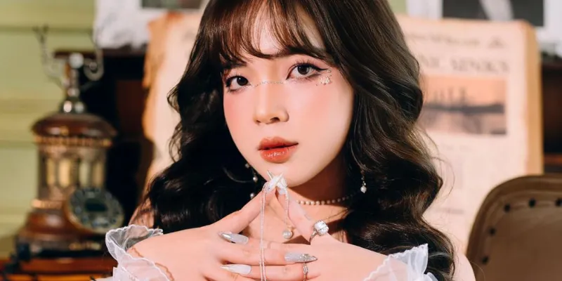 Đinh Trang Thảo là ai?