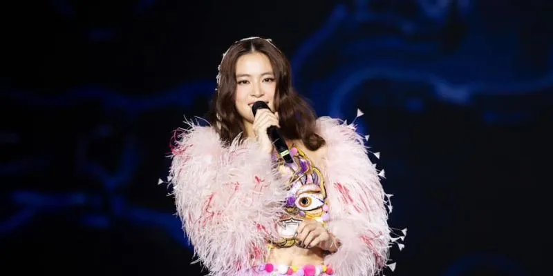 Hoàng Thùy Linh là ai và sự nghiệp thăng trầm