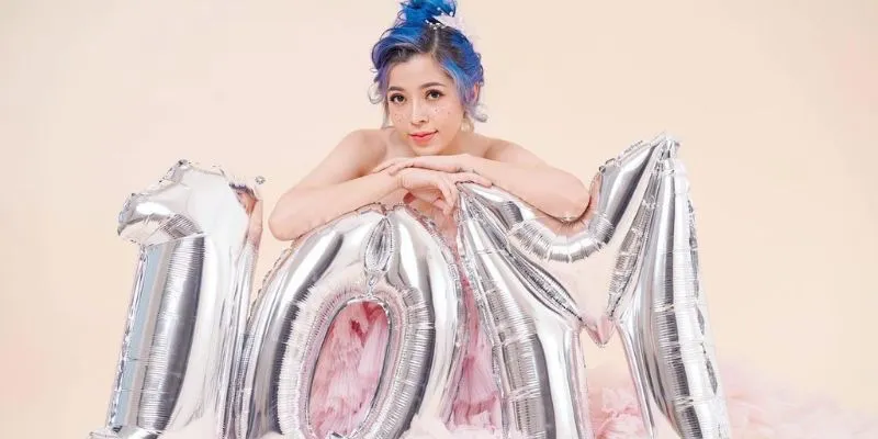 Sự nghiệp: Từ diễn viên đến nữ hoàng TikTok